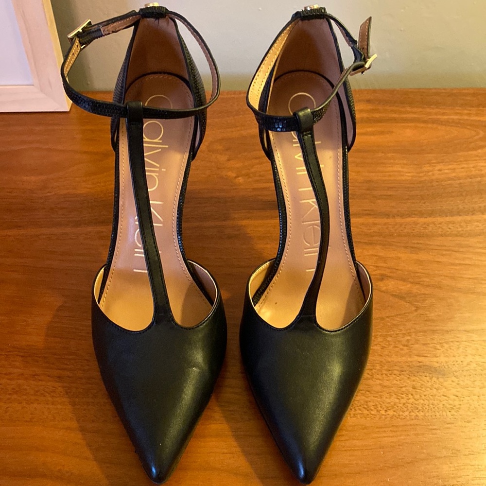 Calvin Klein - Black T-Strap Pumps 9